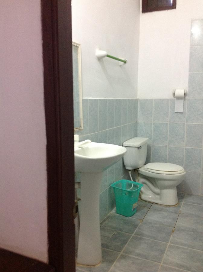 Hotel Oriental รัวเรนาบาเก ภายนอก รูปภาพ